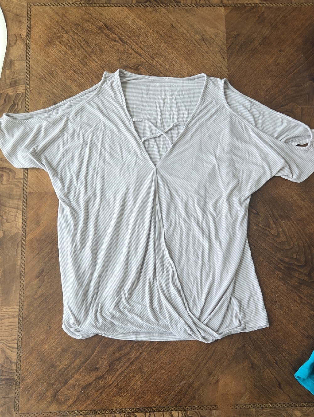 American Eagle Outfitters Light Gray Striped Cold-Shoulder V-Neck Top